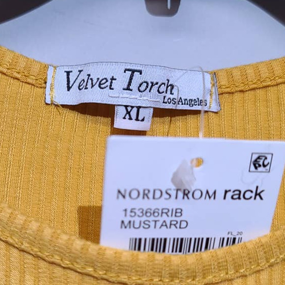 Velvet Torch Criss cross front dress NWT - Picture 4 of 5